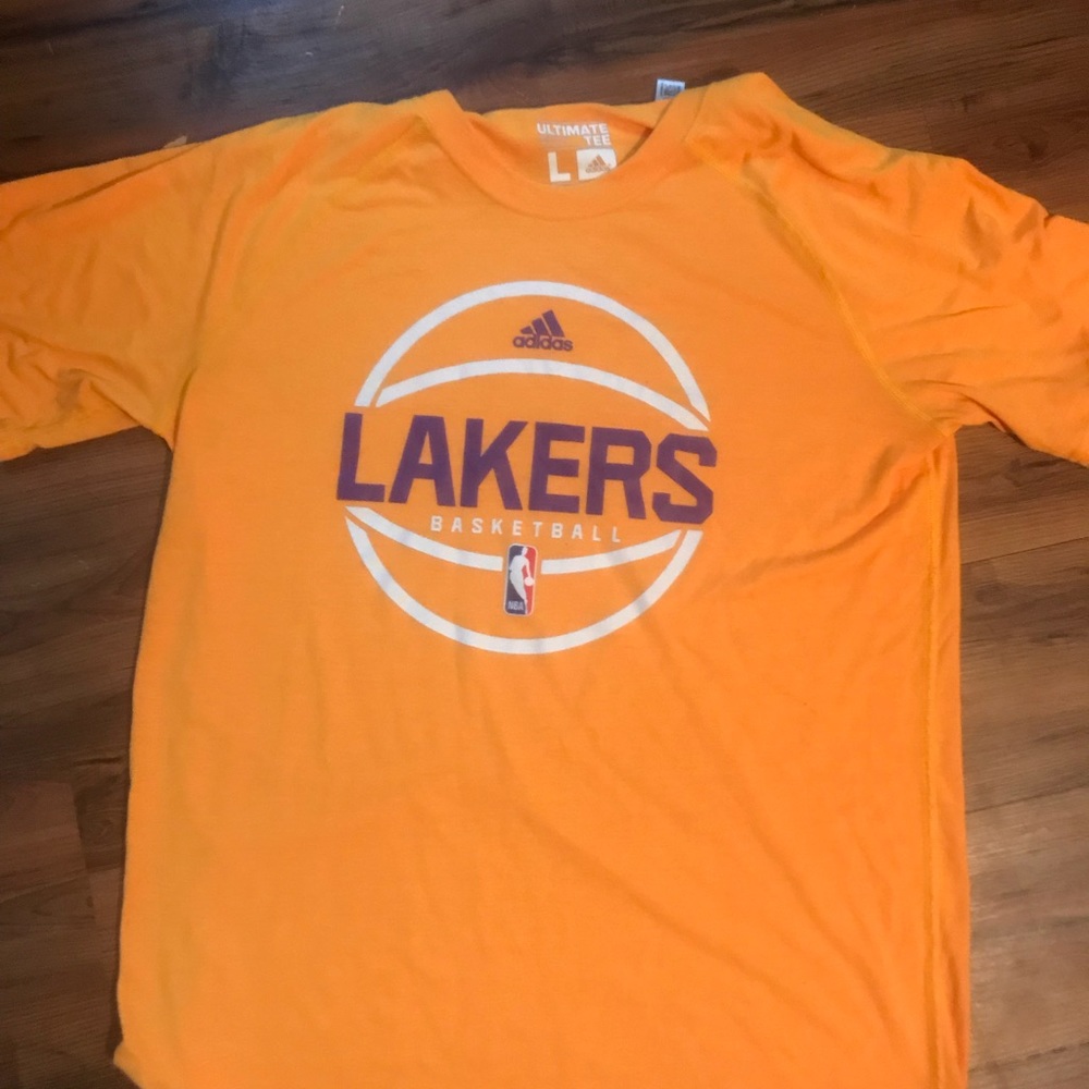 LA Lakers T shirt